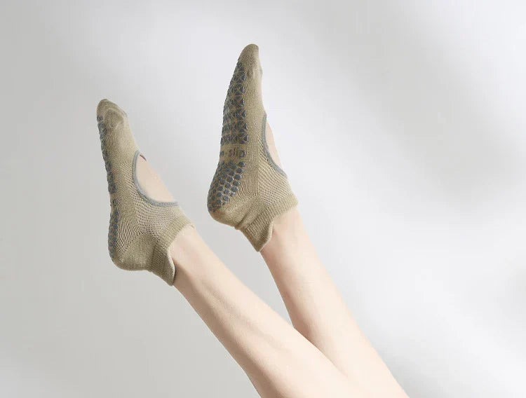 Silicone Non-Slip Low-Ankle Yoga Socks